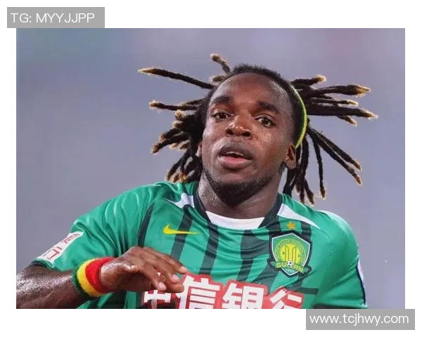 马丁内斯的传奇旅程与足球生涯的辉煌成就探索